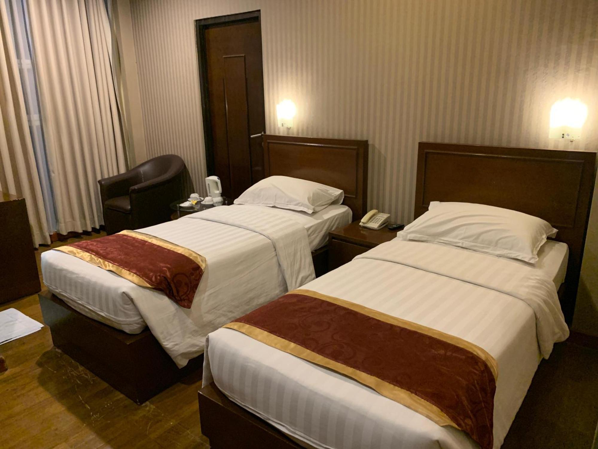 Enhaii Hotel バンドゥン エクステリア 写真