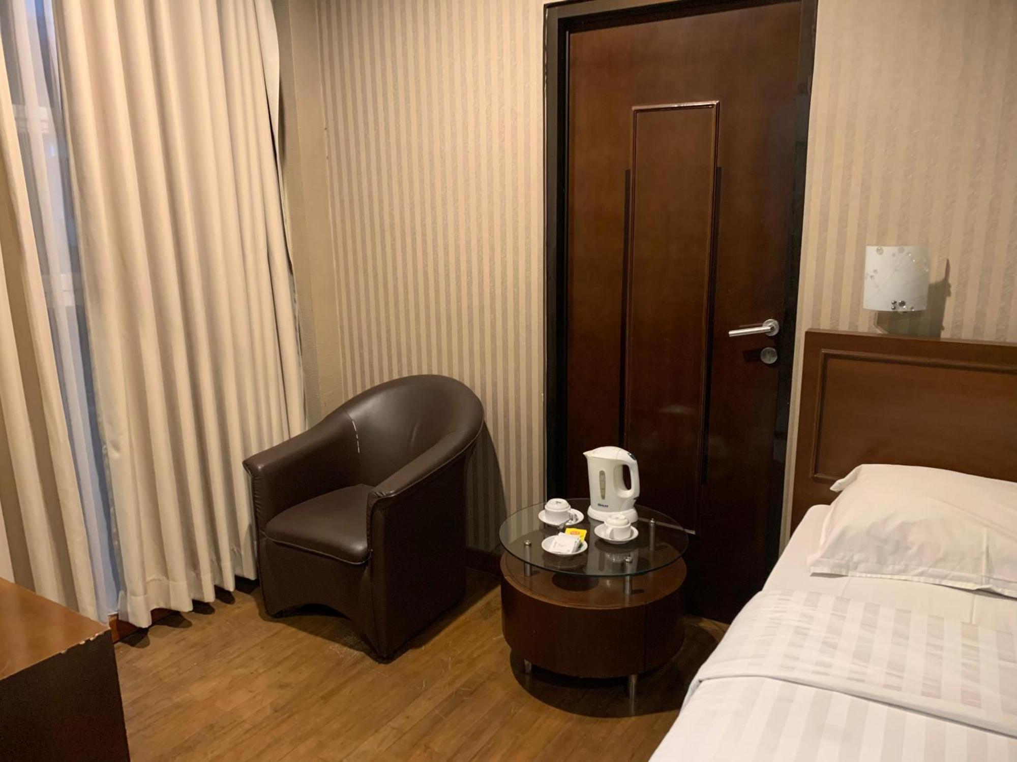 Enhaii Hotel バンドゥン エクステリア 写真