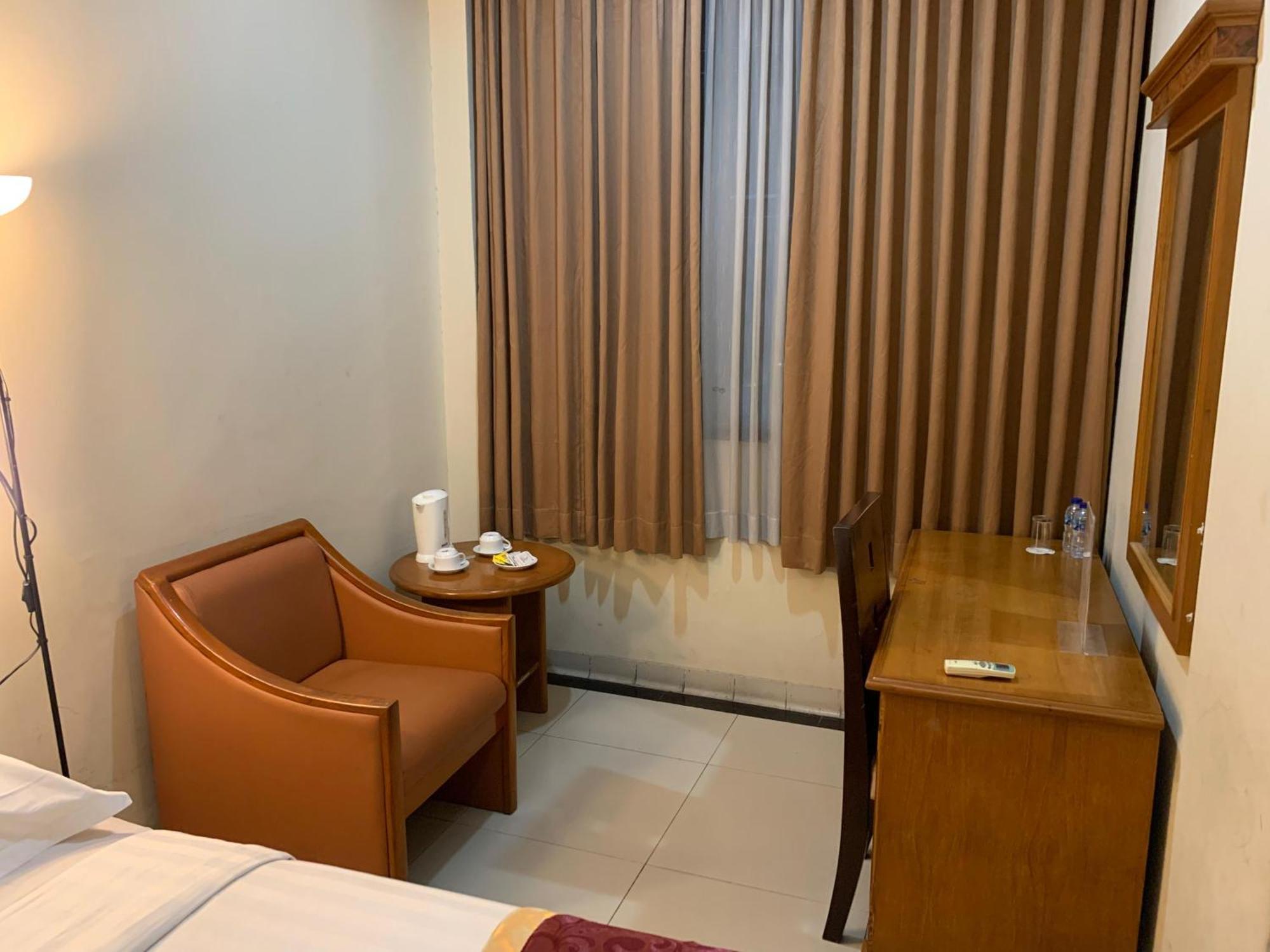 Enhaii Hotel バンドゥン エクステリア 写真